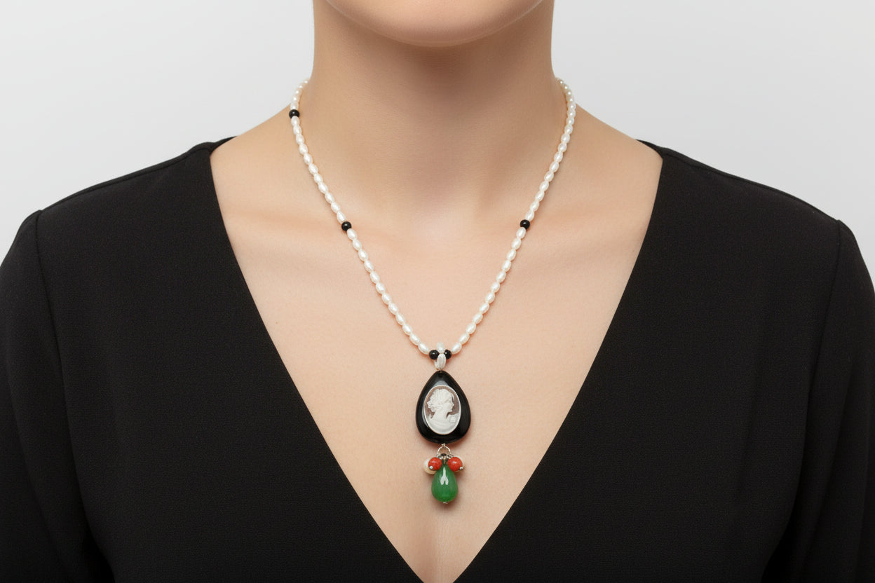 Collana in Perle, Agata e Cammeo incisione "Profilo di Donna"