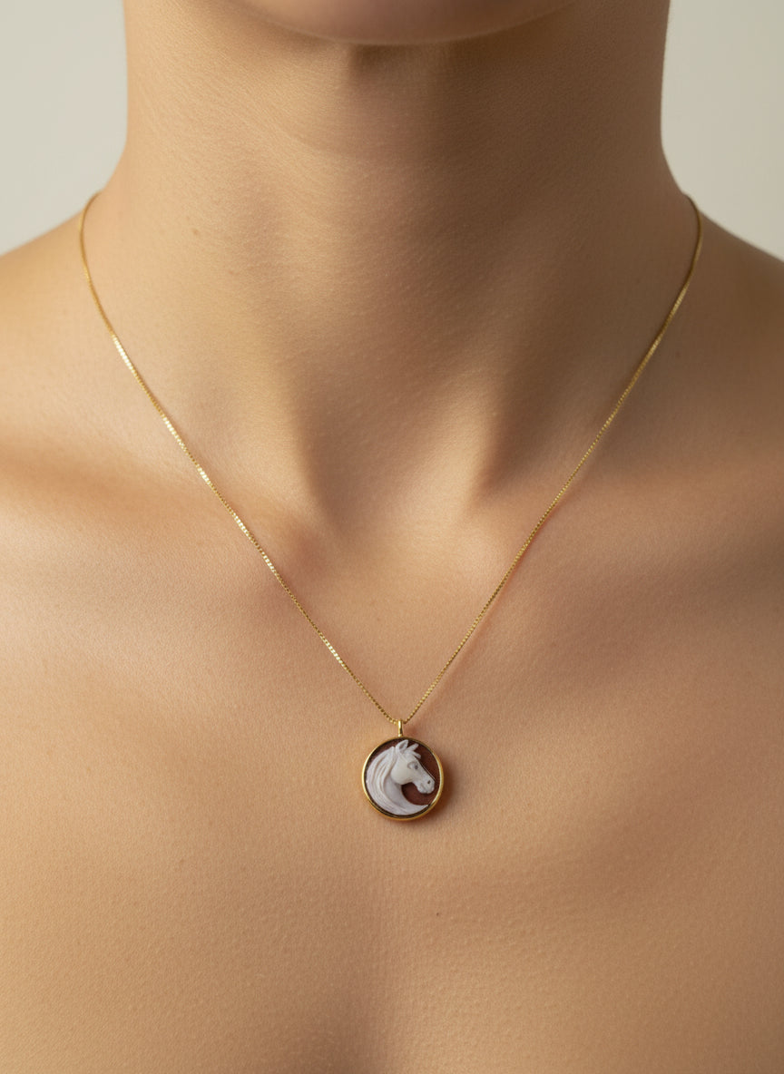 Collana in Cammeo incisione "Cavallo"