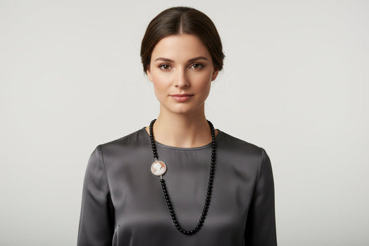Collana in Agata e Cammeo incisione "Profilo di Donna"