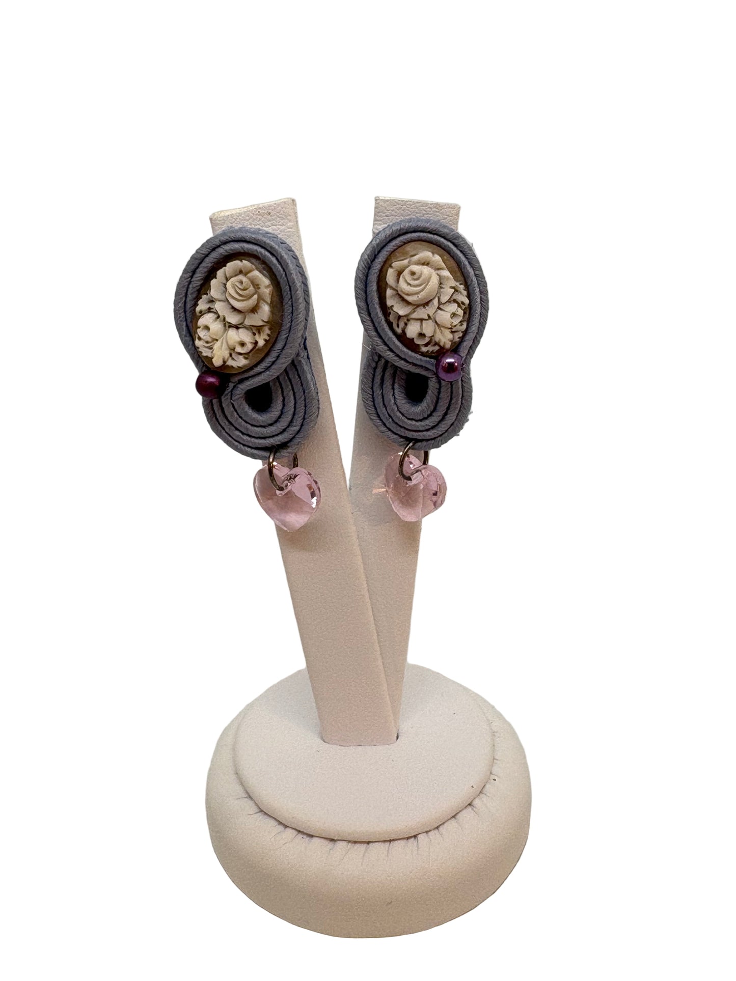 Orecchini in Cammeo Soutache incisione "Fiore"
