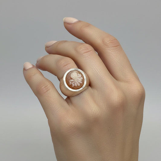Anello in Cammeo Artistico incisione "Polpo"