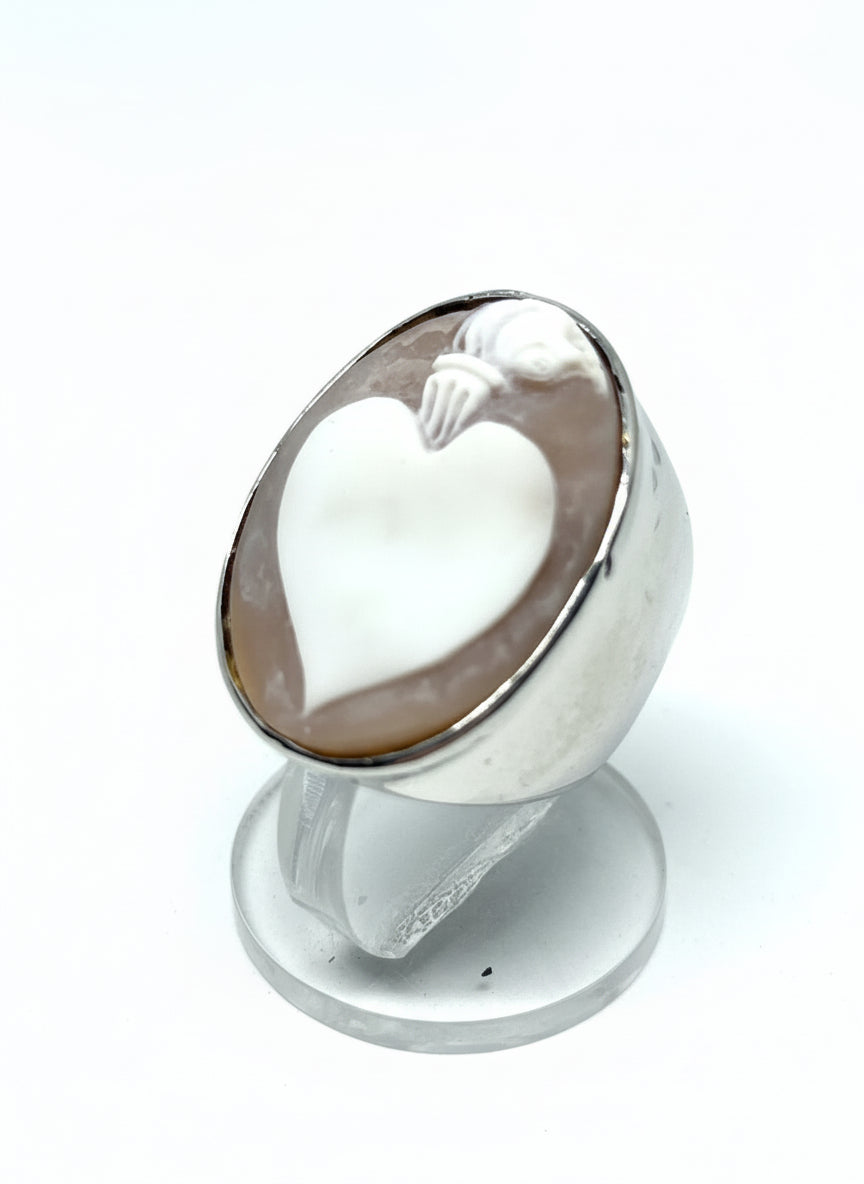 Anello in Cammeo Incisione "Cuore Sacro"