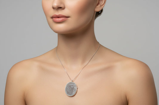 Pendente Spilla in Agata incisione "Pappagallo Portobello"