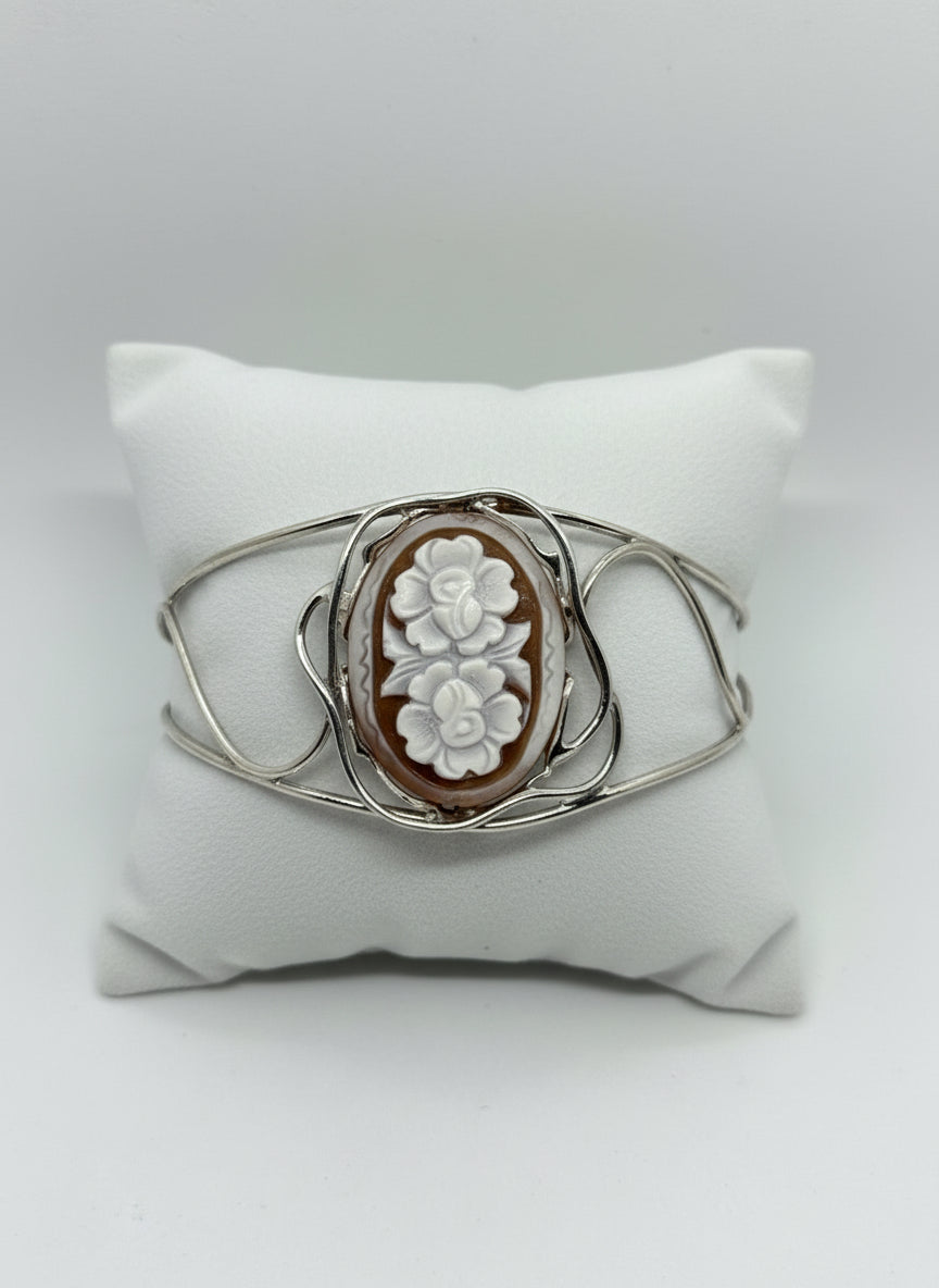 Bracciale in Cammeo Schiava incisione "Fiori"