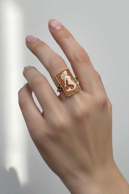 Anello in Cammeo incisione "Sirenetta"
