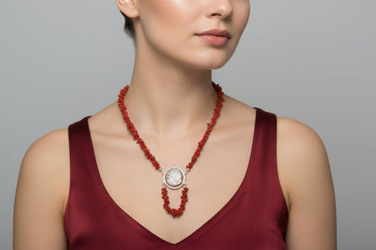 Collana Corallo e Cammeo incisione "Fiore"