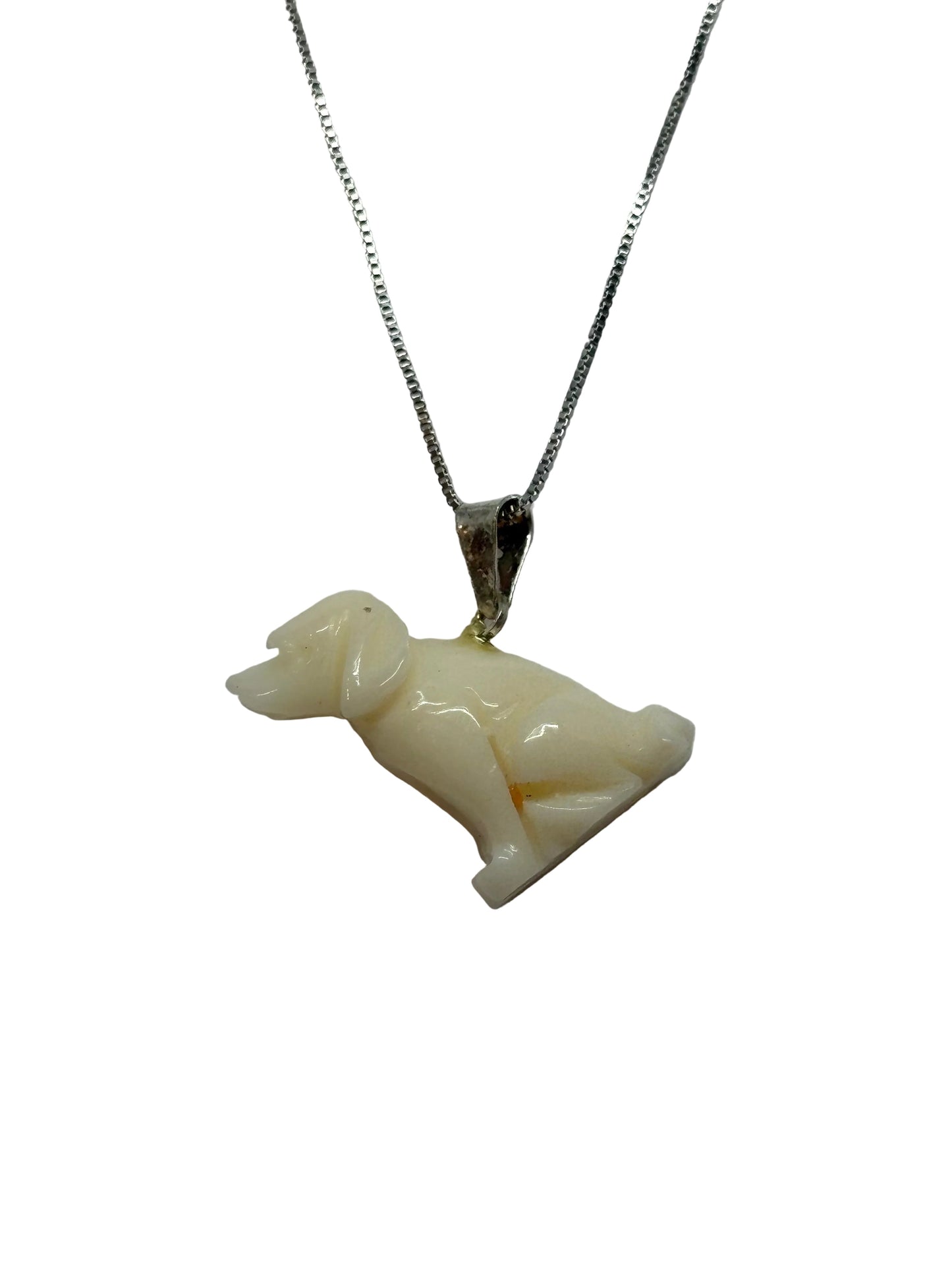 Pendente in Corallo Bianco "Cane"