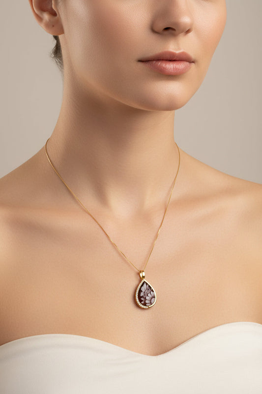 Collana in Cammeo incisione "Farfalla"