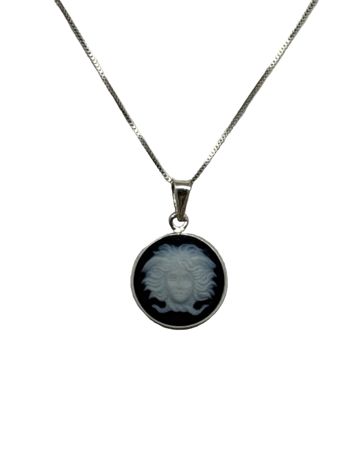 Pendente in Agata raffigurante Medusa