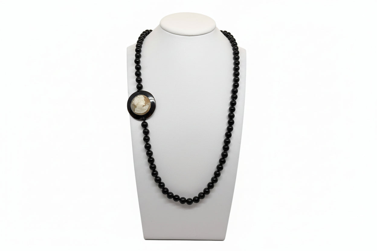 Collana in Agata e Cammeo incisione "Profilo di Donna"