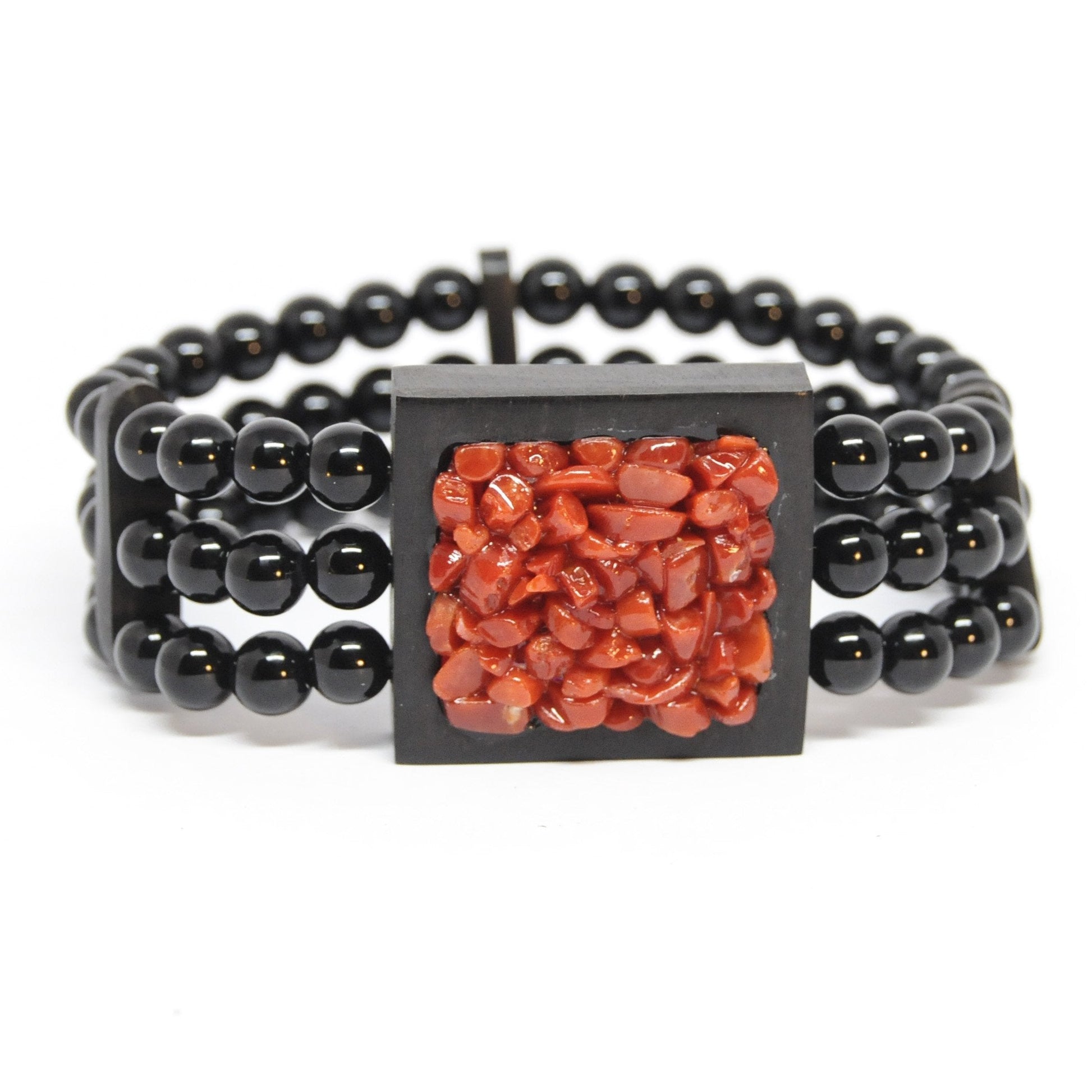 Bracciale con Perle Nere e Corallo Rosso