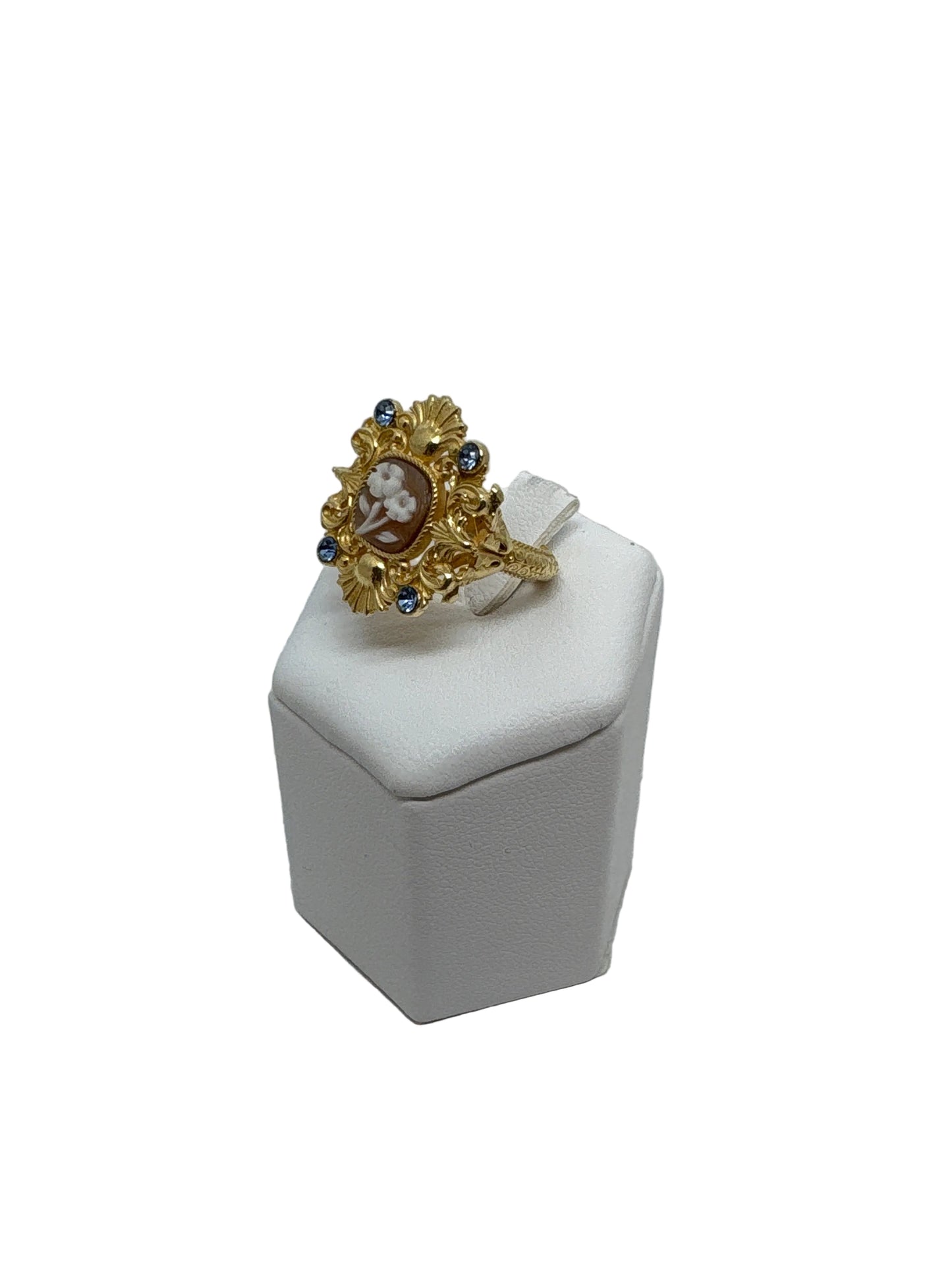 Anello in Cammeo incisione Fiore