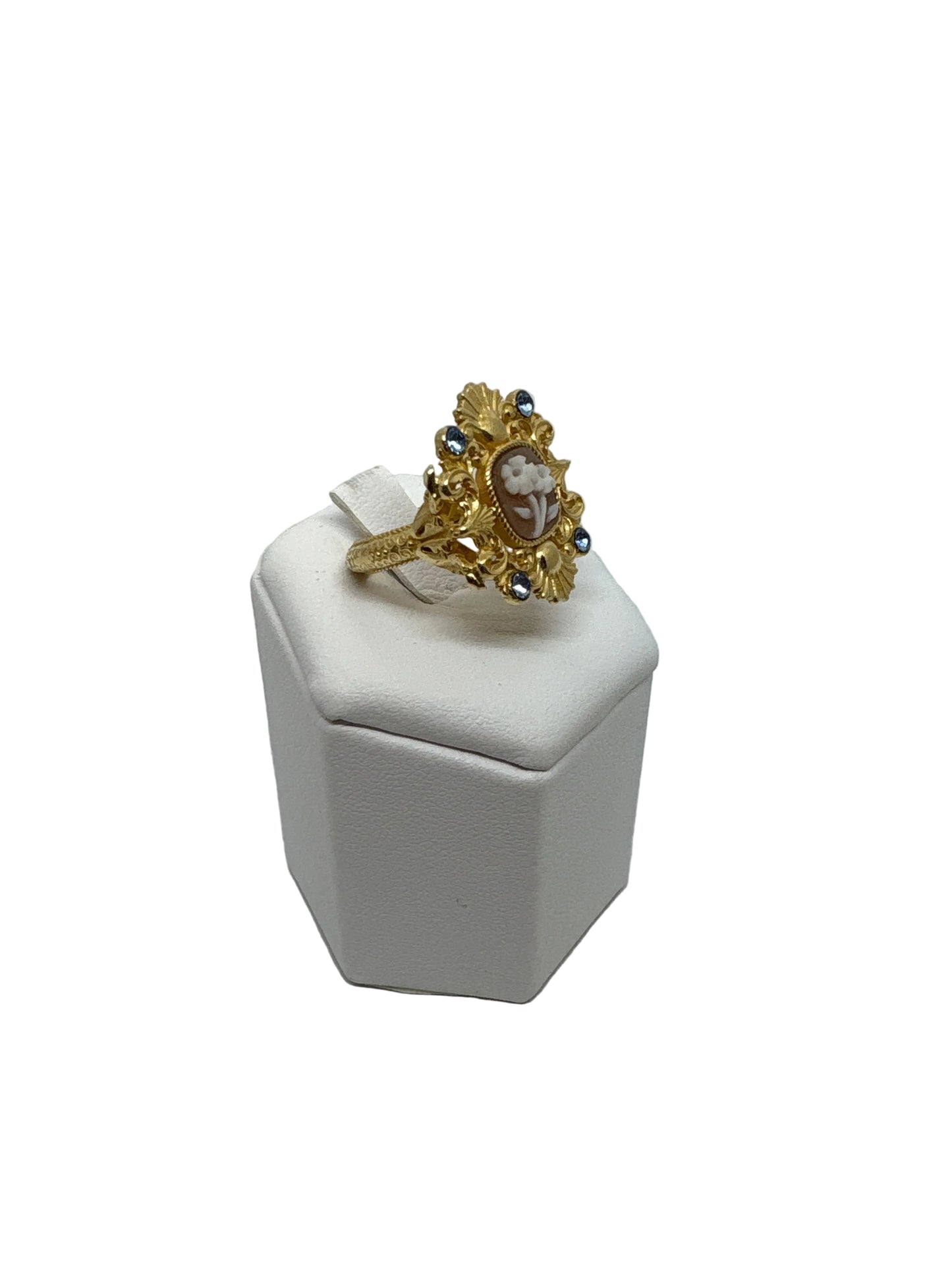 Anello in Cammeo incisione Fiore