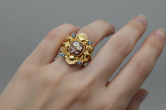 Anello in Cammeo incisione Fiore