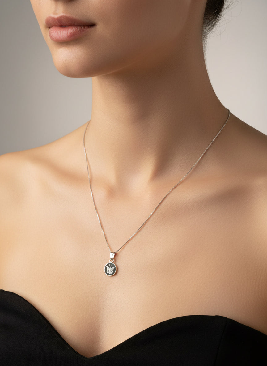 Pendente in Cammeo incisione "Farfalla"