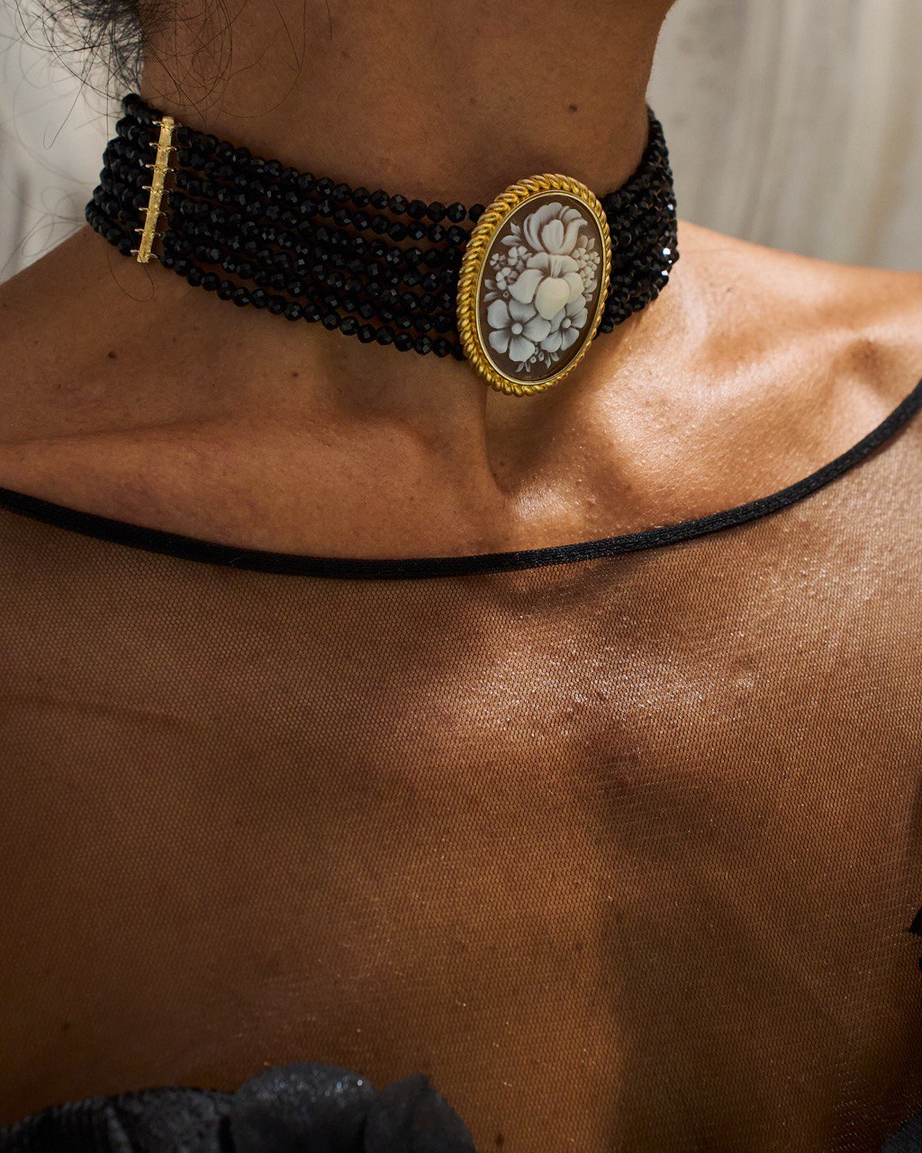 Collana in Cammeo "Cameo Italiano" Incisione Fiori