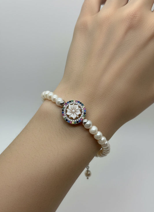 Bracciali in Perle e Cammeo incisione "Fiore