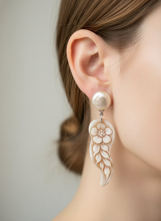 Orecchini in Cammeo Incisione "Corno Floreale"