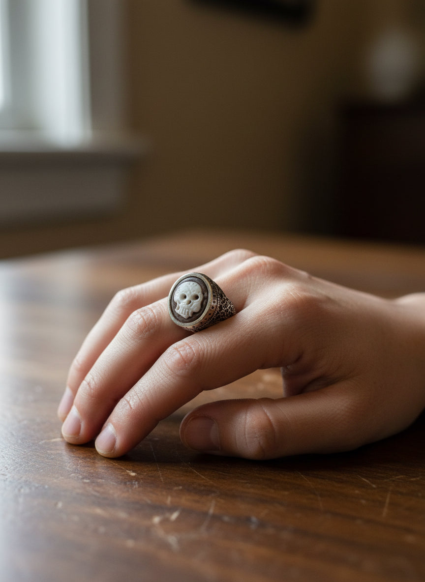 Anello in Cammeo "Incisione Teschio"