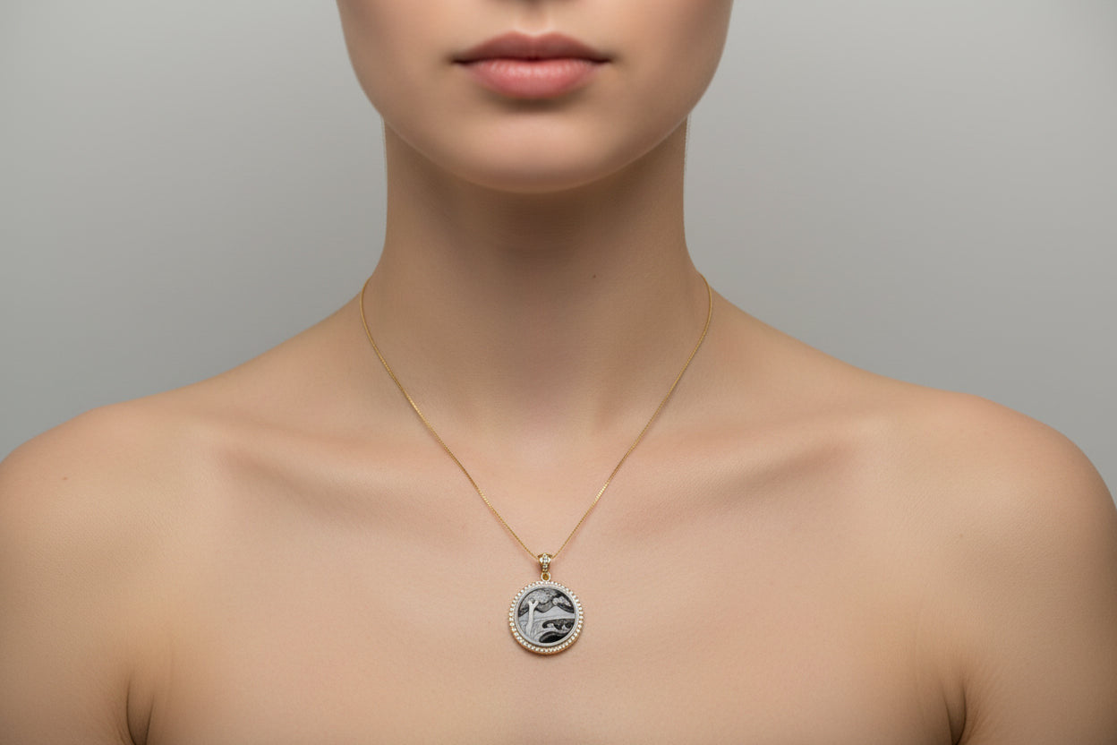Collana in Cammeo incisione "Vesuvio"