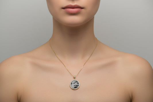 Collana in Cammeo incisione "Vesuvio"