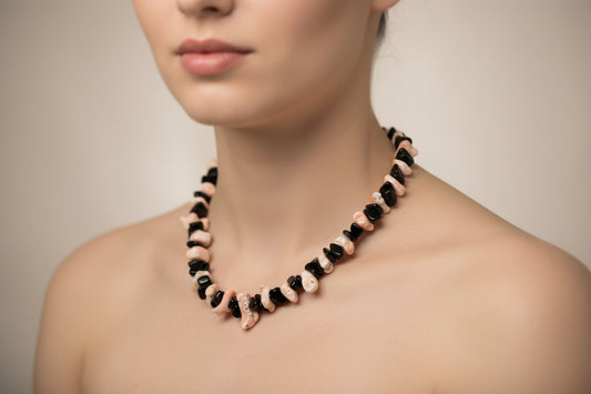 Collana in Corallo Rosa e Agata Nera