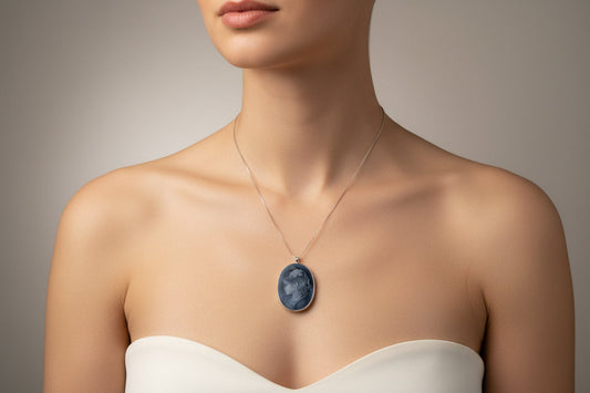 Spilla Pendente in Agata raffigurante Profilo di Donna