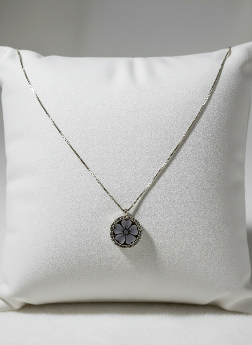 Collana in Cammeo incisione "Fiore"