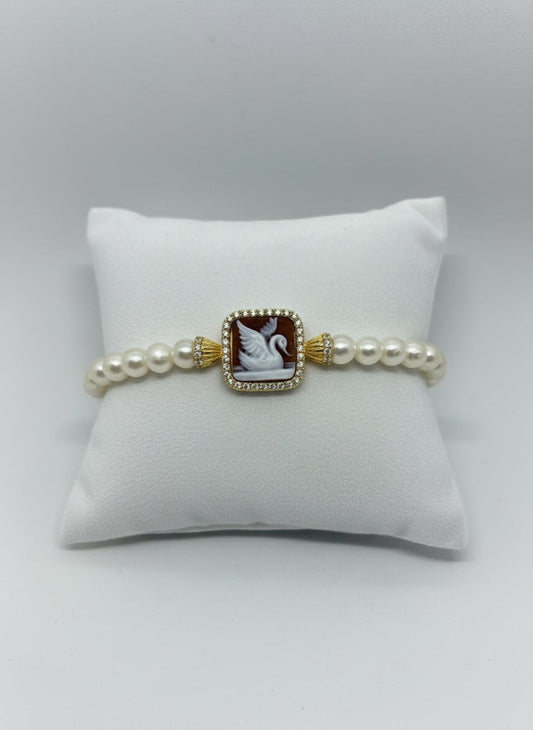 Bracciale in Perle e Cammeo incisione "Cigno"
