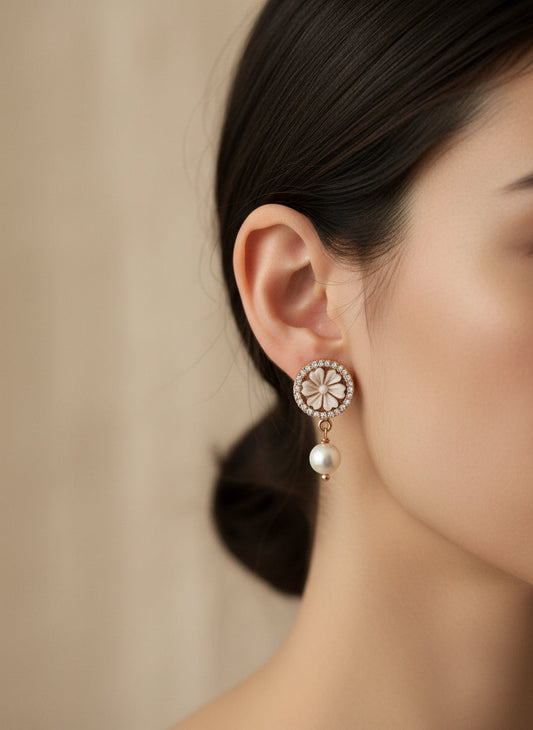 Orecchini in Cammeo incisione "Fiori"