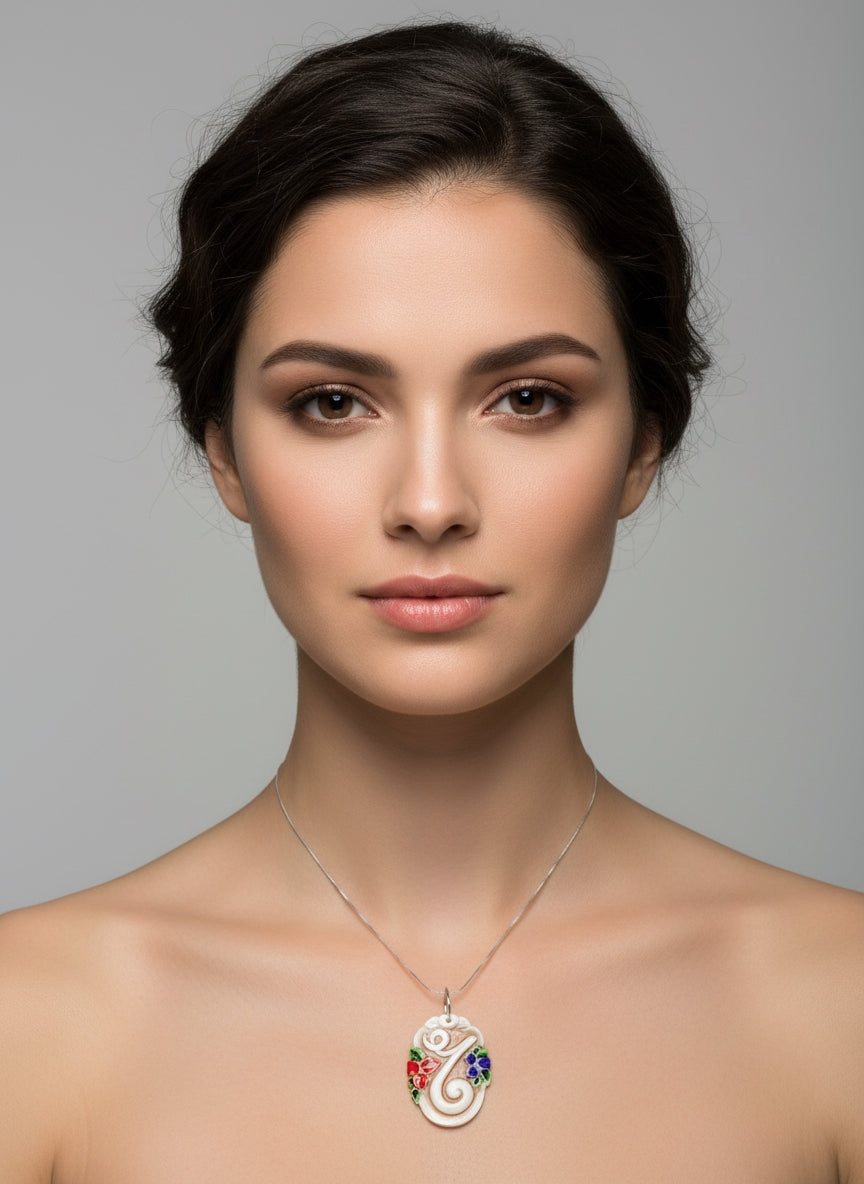 Pendente in Cammeo incisione "Lettere" T