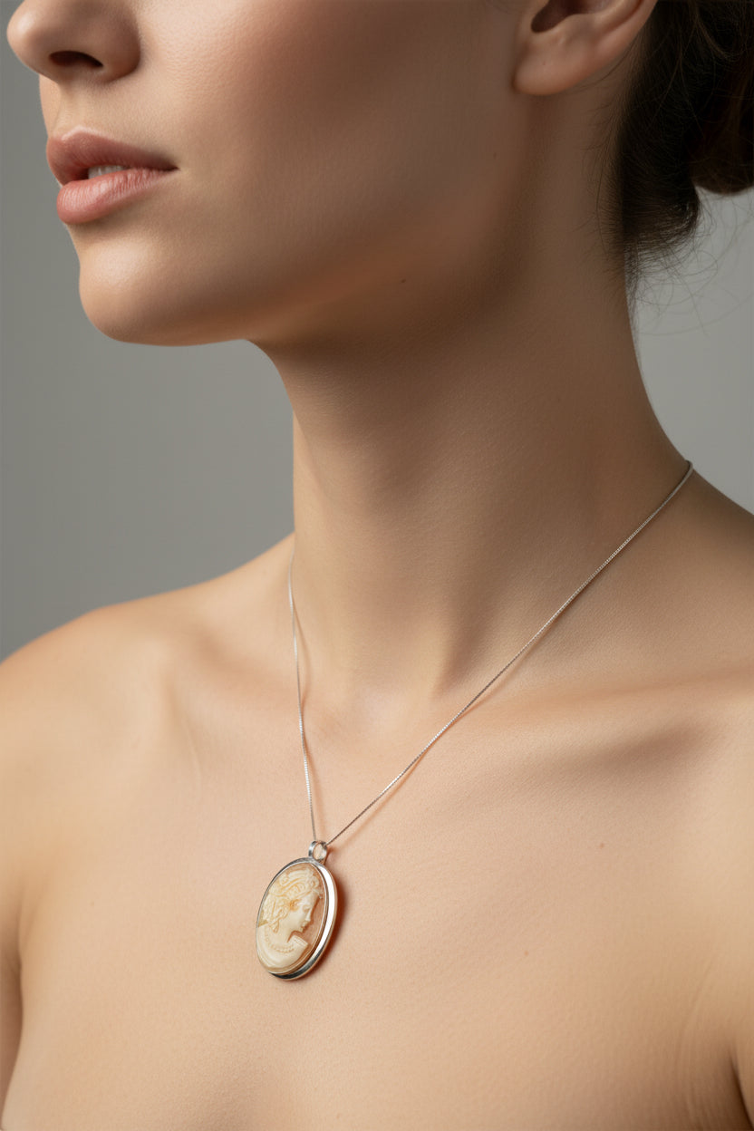 Spilla Pendente in Cammeo incisione Volto di Donna