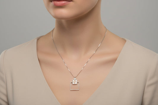Collana in Cammeo incisione "Fiore"
