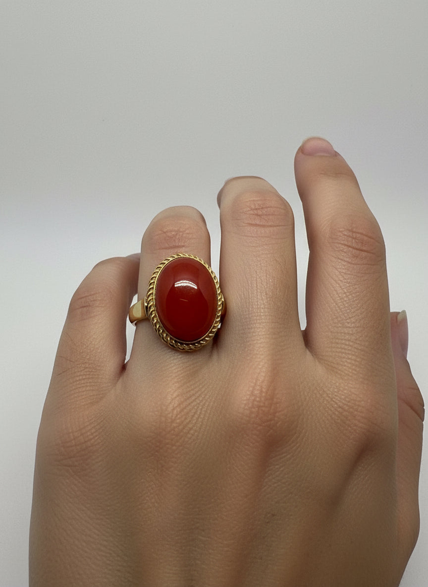 Anello in Spola di Corallo