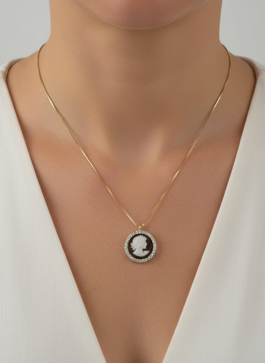 Collana in Cammeo incisione "Profilo di Donna"