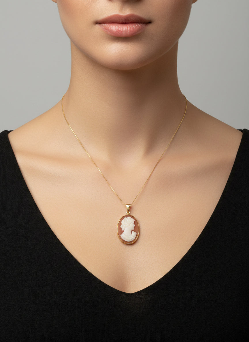 Pendente in Cammeo incisione "Profilo di Donna"