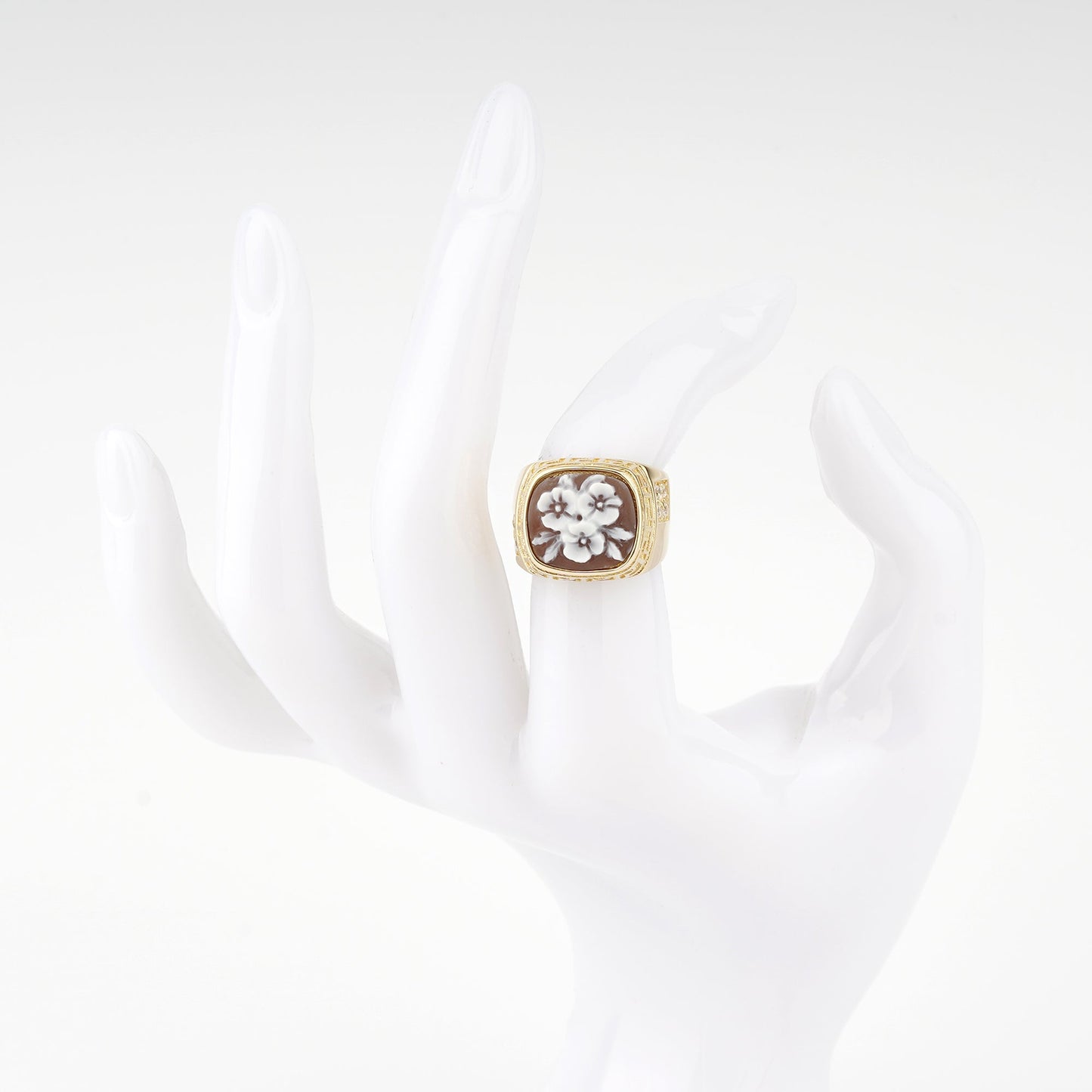 Anello-Musical-Cammeo-Tris-Fiori-Oro