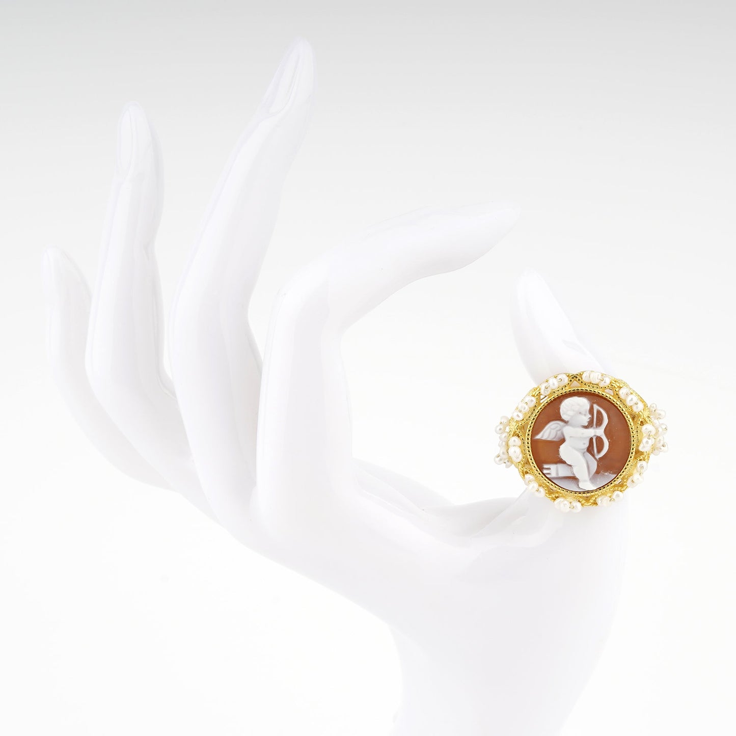 Anello-cammeo-Putto-con-arco-oro-