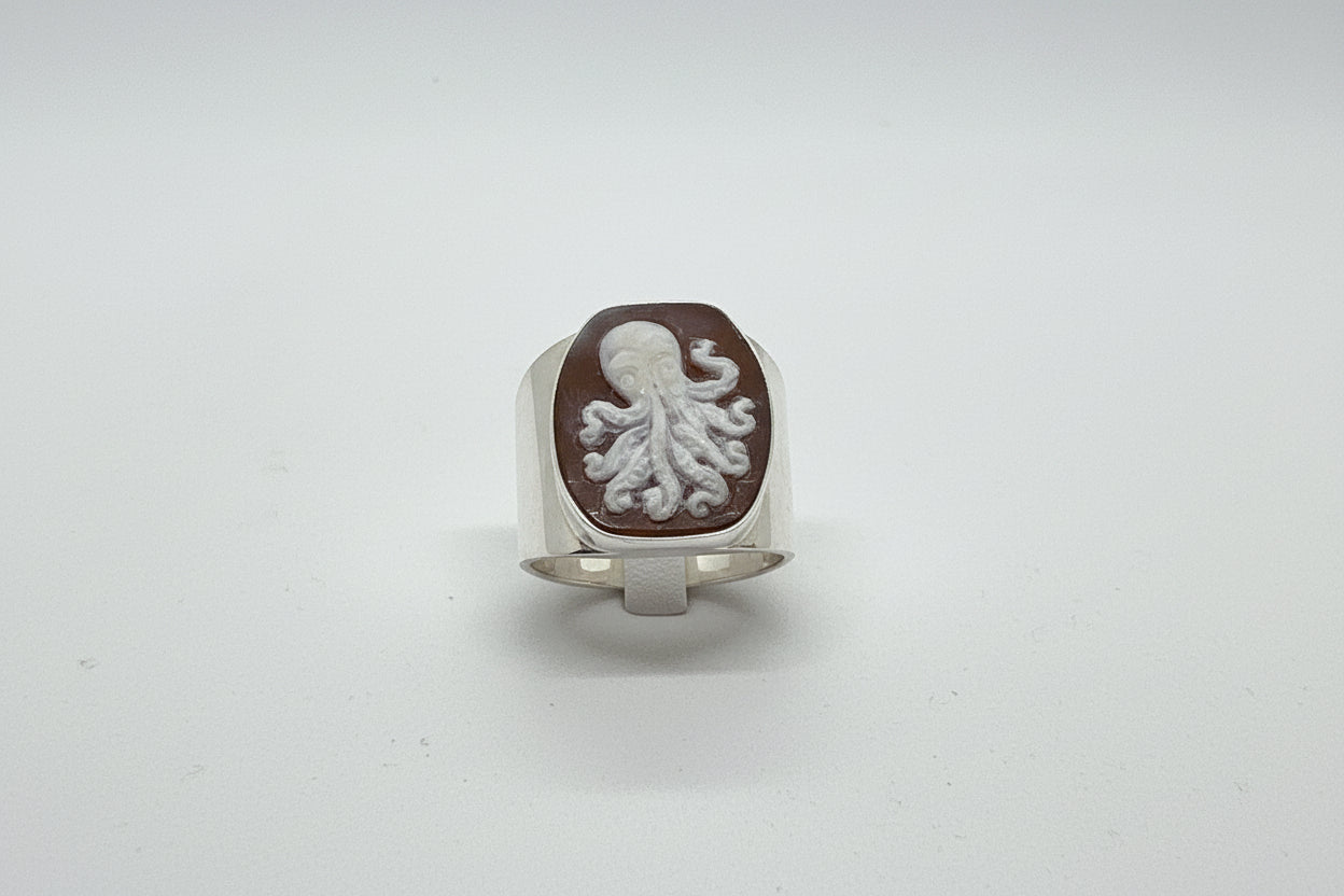 Anello in Cammeo Artistico incisione "Polpo"