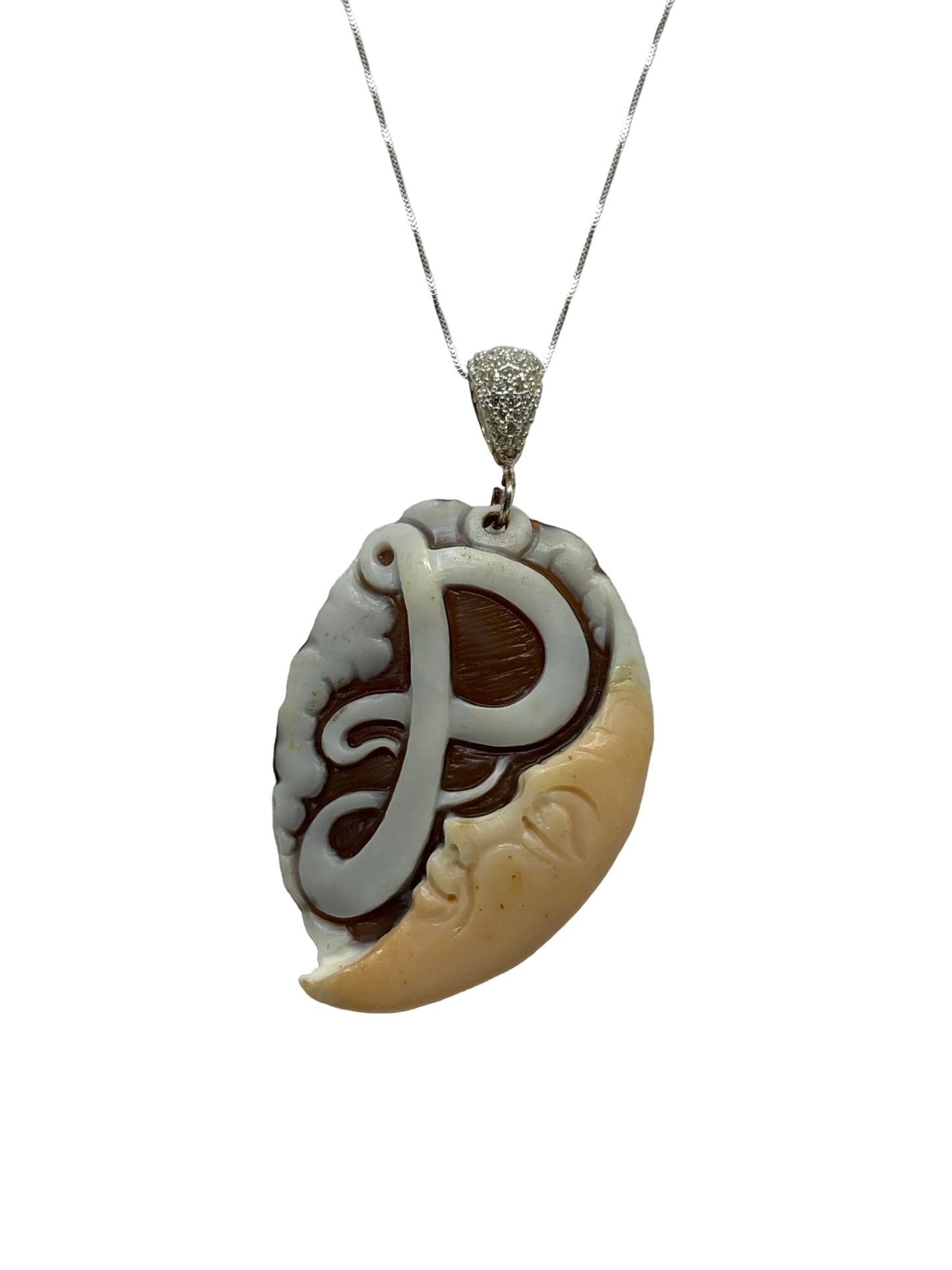 Pendente in Cammeo incisione "Lettera P"