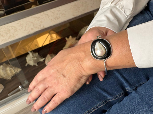 Bracciale Rigido in Agata e Perla