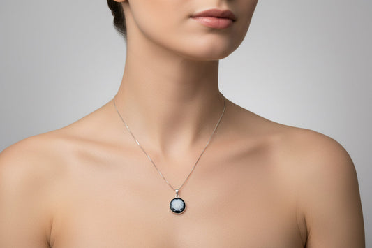 Pendente in Agata raffigurante Medusa