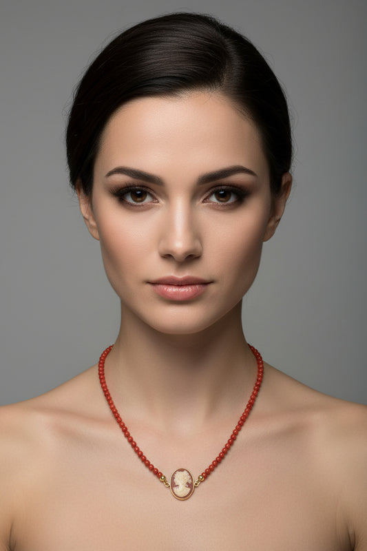 Collana in Corallo e Cammeo incisione "Profilo di Donna"