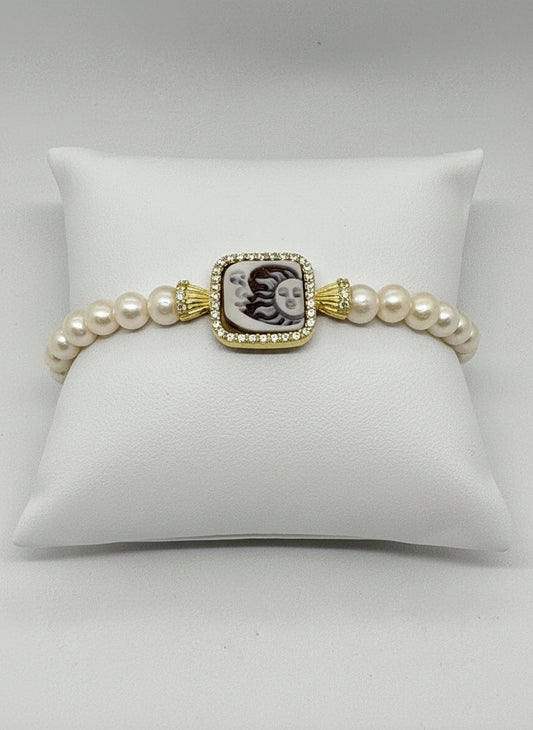 Bracciale in Perle e Cammeo incisione "Sole e Luna"