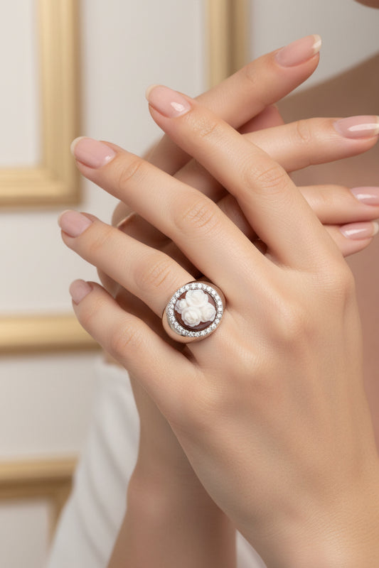 Anello in Cammeo Artistico incisione "Fiori"
