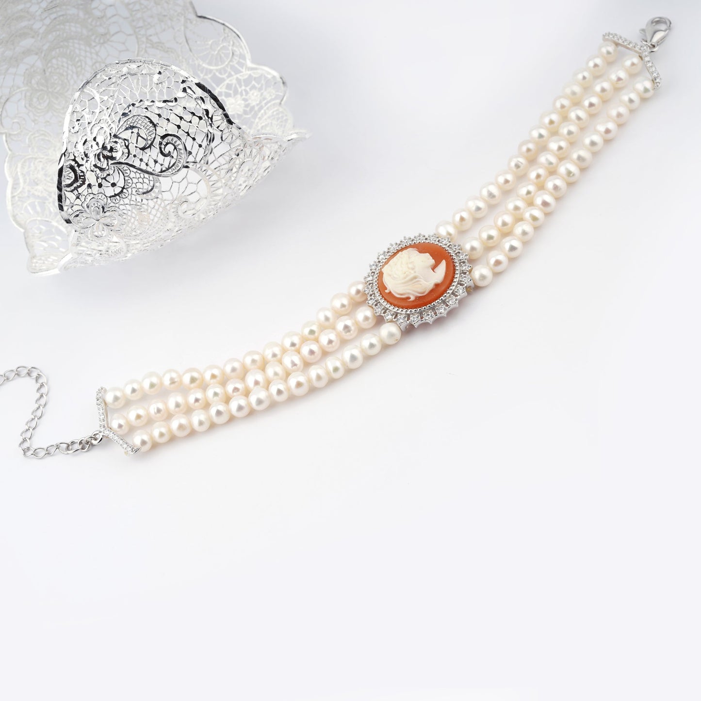 Bracciale-Ballet-Cammeo-Profilo-Donna-Cassis-Rodio-Bianco