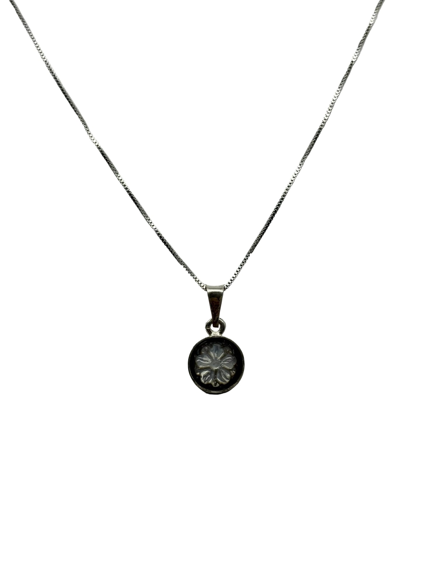 Pendente in Cammeo incisione "Fiore"