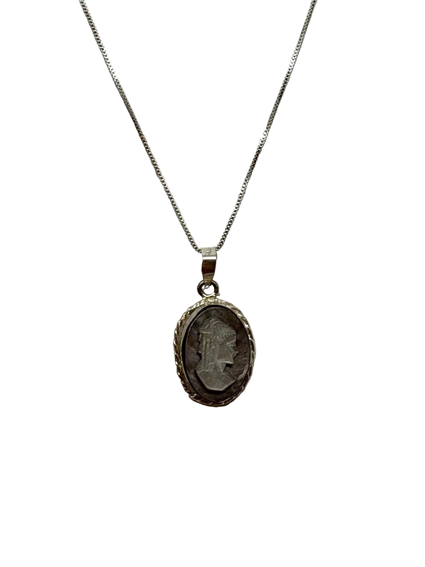 Pendente in Cammeo incisione "Profilo di Donna"