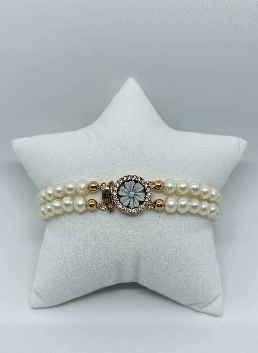 Bracciale in Perle e Cammeo incisione "Fiore"