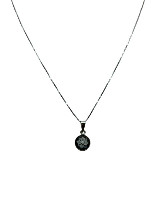 Pendente in Cammeo incisione "Fiore"